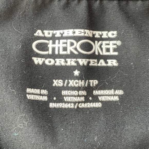 Black 🖤Cherokee Women Scrub Set 🏥 - Picture 8 of 13